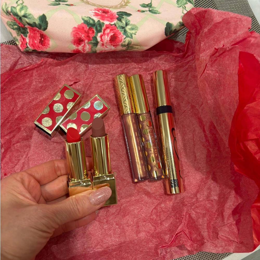Luxurious Red and Nude Lipstick Set